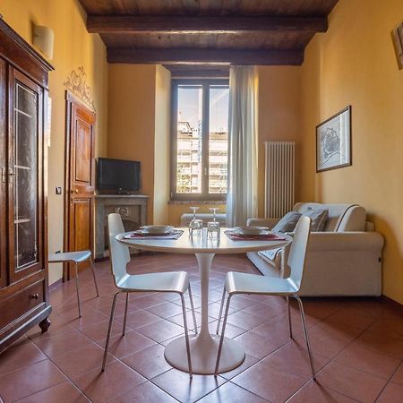 Casa Duchesse Al Castello Apartment Ferrara Bagian luar foto
