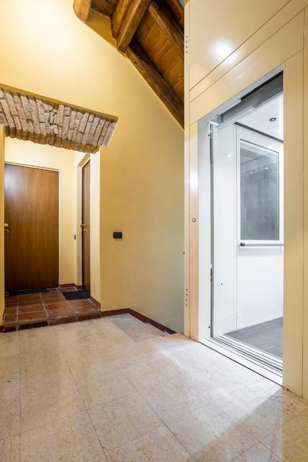 Casa Duchesse Al Castello Apartment Ferrara Bagian luar foto