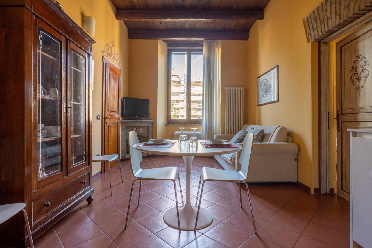 Casa Duchesse Al Castello Apartment Ferrara Bagian luar foto