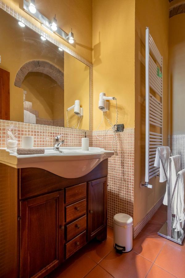 Casa Duchesse Al Castello Apartment Ferrara Bagian luar foto